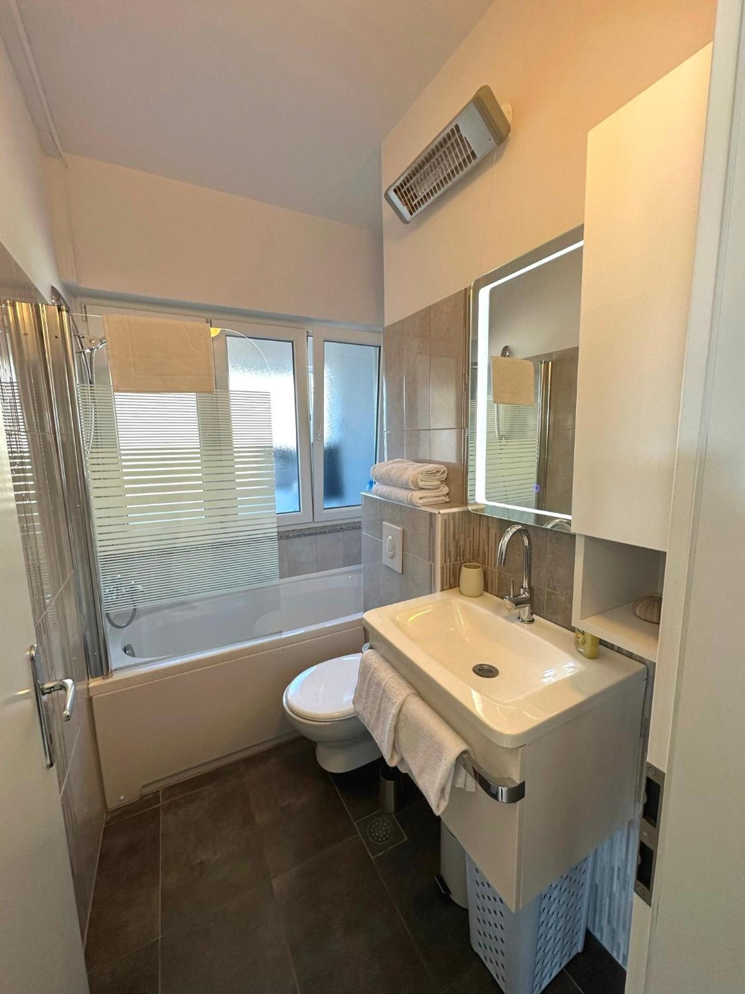 Spacious 3Bdr App In Center "Sunny Bayside" Zadar Bagian luar foto