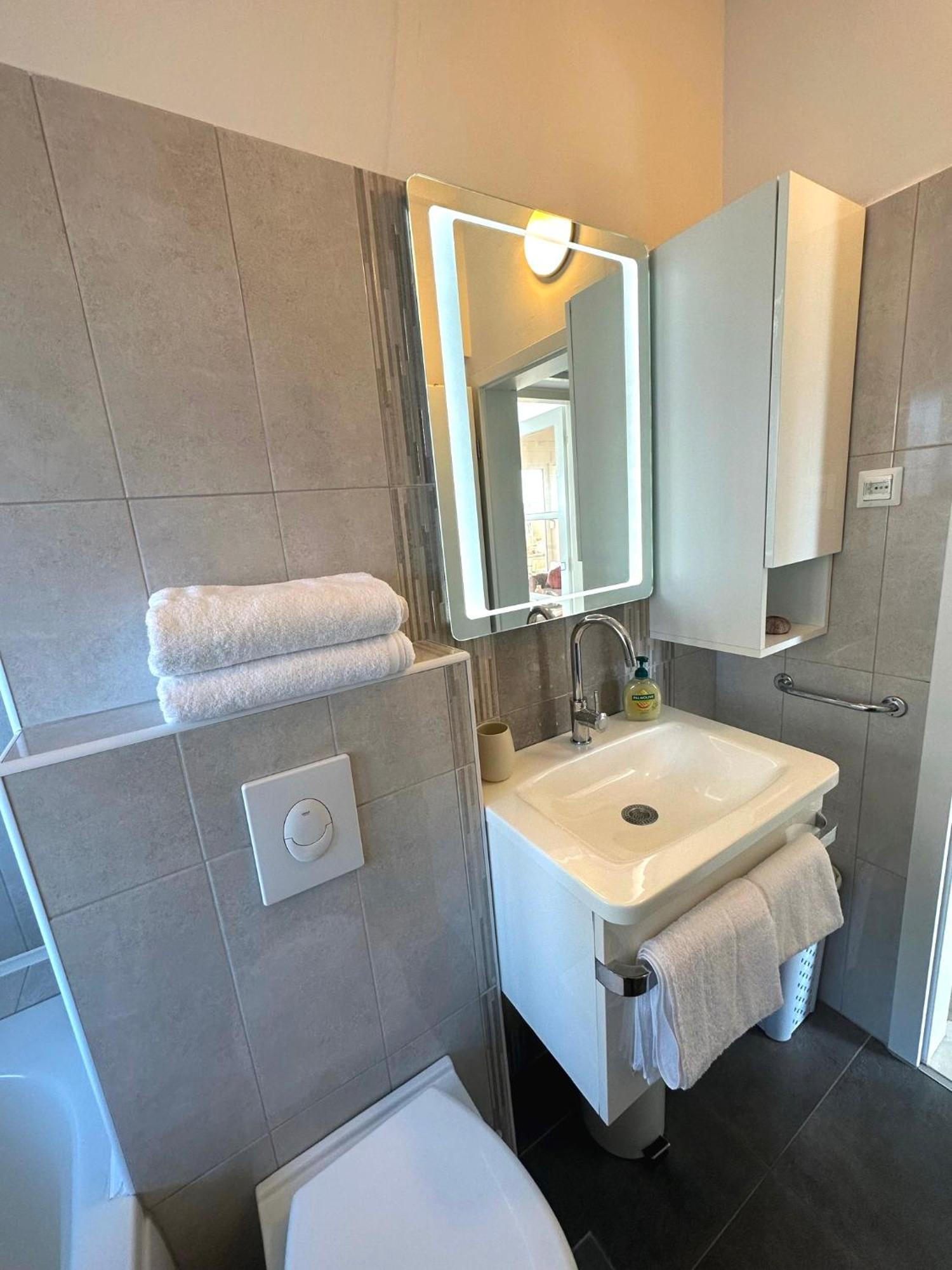Spacious 3Bdr App In Center "Sunny Bayside" Zadar Bagian luar foto